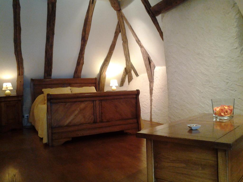 Chambre D'Hotes La Maison De Barrouze Bed & Breakfast Salers Exterior photo